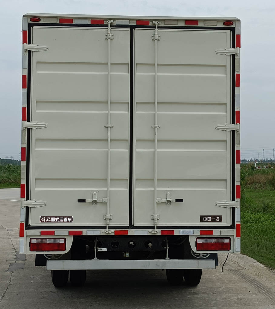解放牌CA5044XXYP40K56L2E6A85廂式運(yùn)輸車公告圖片