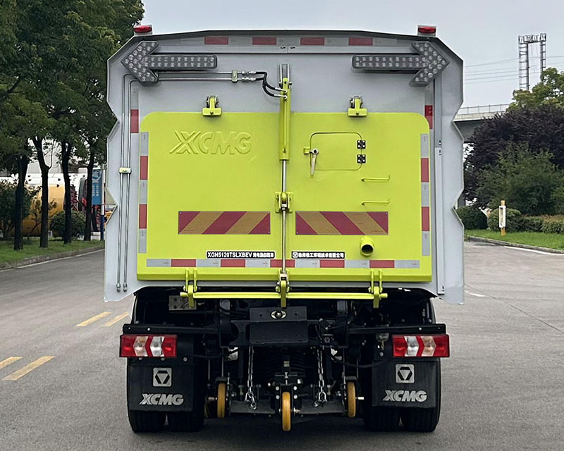徐工牌XGH5120TSLXBEV纯电动扫路车公告图片