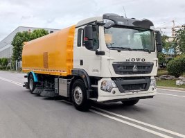 扫路车