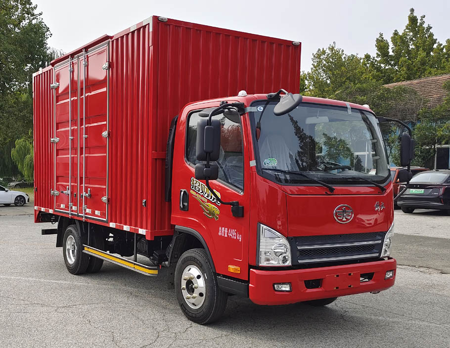 解放牌CA5047XXYP40K42L2E6A85廂式運(yùn)輸車公告圖片