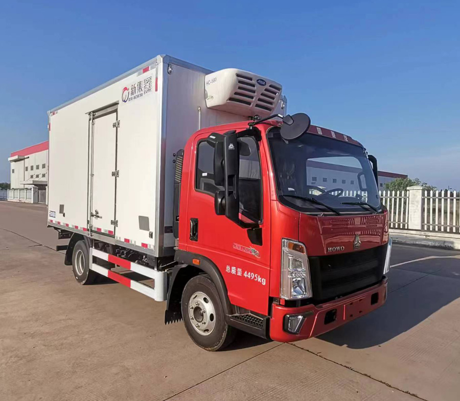 新集冷藏牌LXJ5040XLC冷藏车