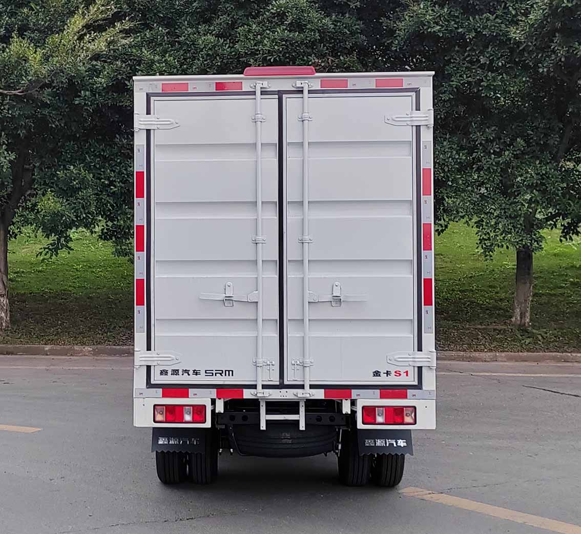 鑫源牌JKC5031XXYD6X2廂式運(yùn)輸車公告圖片