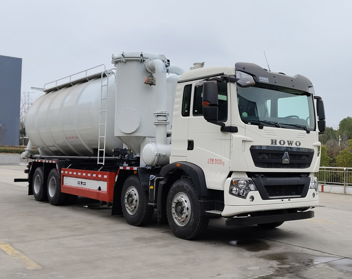 CL5311GXY6ACC型吸引压送车图片