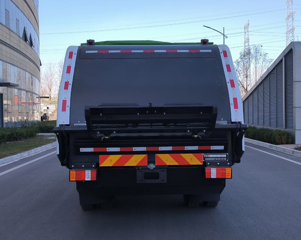 犀重牌AXZ5120ZYSSHBEV純電動(dòng)壓縮式垃圾車(chē)公告圖片