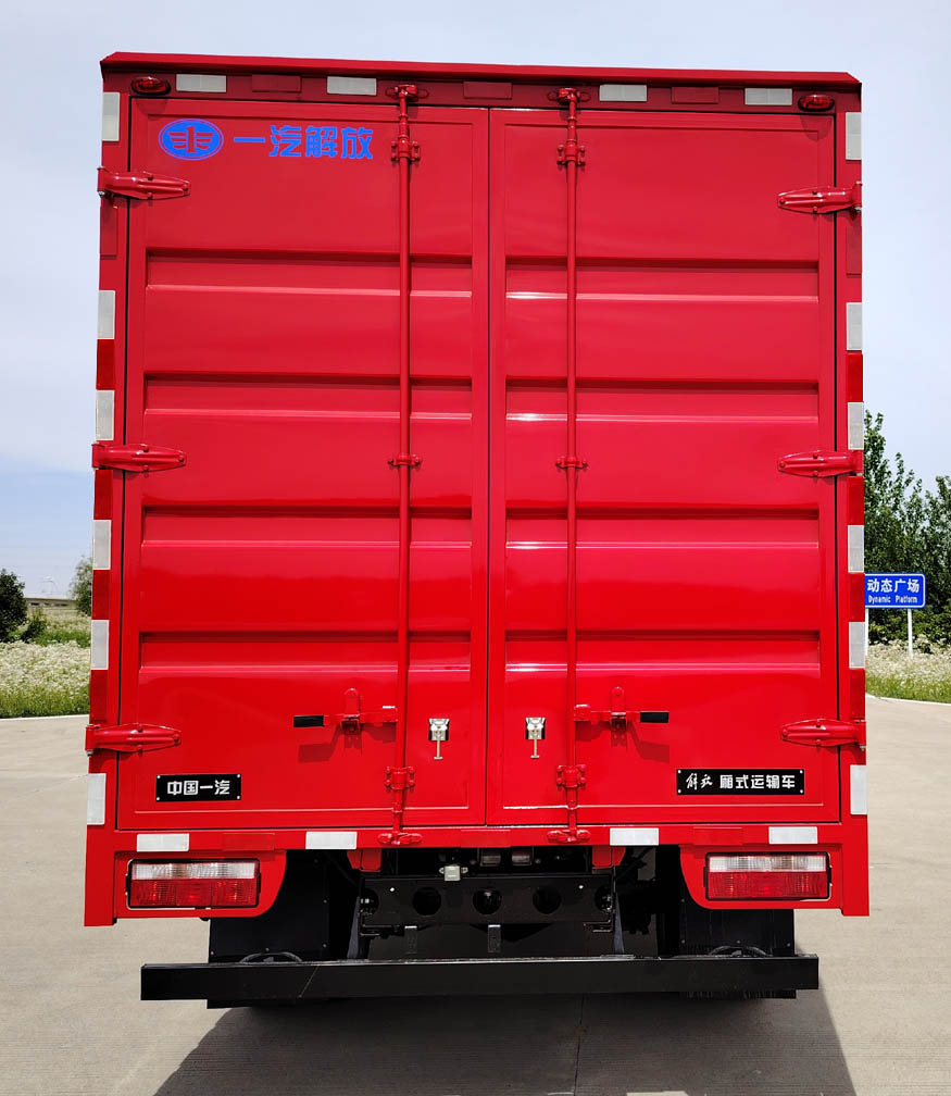 解放牌CA5091XXYP40K42L2E6A84廂式運(yùn)輸車公告圖片