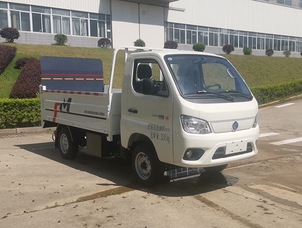 FLM5030CTYFSBEV型纯电动桶装垃圾运输车图片