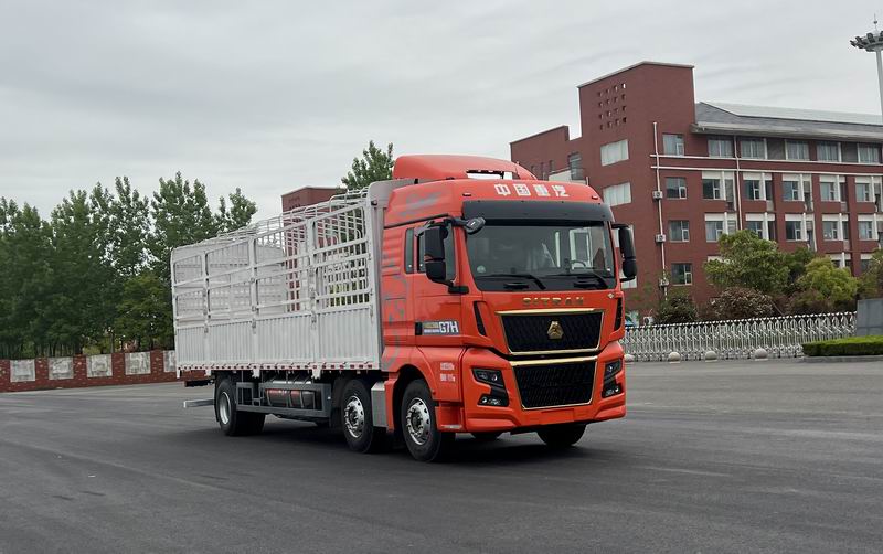 ZZ5256CCYV56CHF1L型仓栅式运输车图片