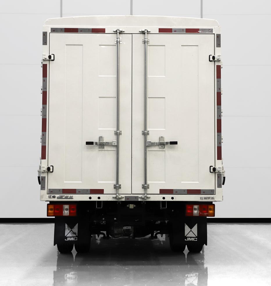 江鈴牌JX5030CCYTEA2BEV純電動(dòng)倉(cāng)柵式運(yùn)輸車(chē)公告圖片