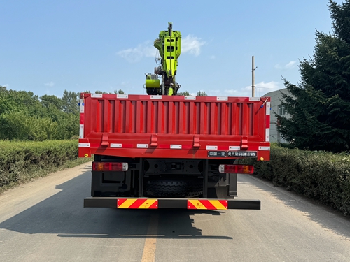 解放牌CA5312JSQP62K1L6T4E6隨車起重運(yùn)輸車公告圖片