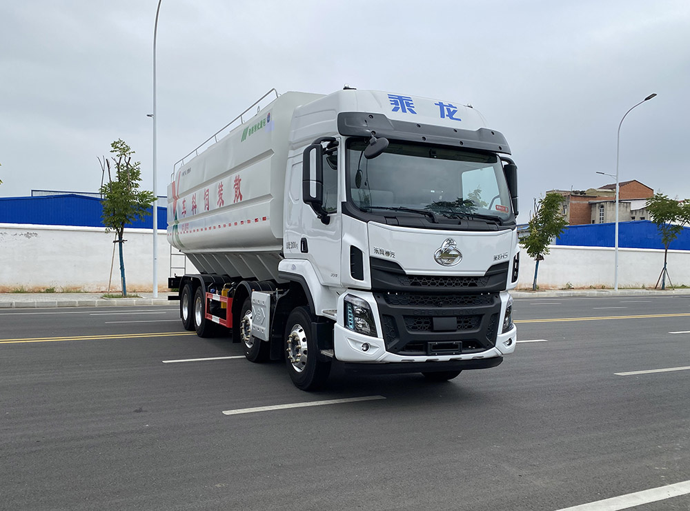 潤(rùn)知星牌SCS5318ZSLLZ6散裝飼料運(yùn)輸車(chē)公告圖片