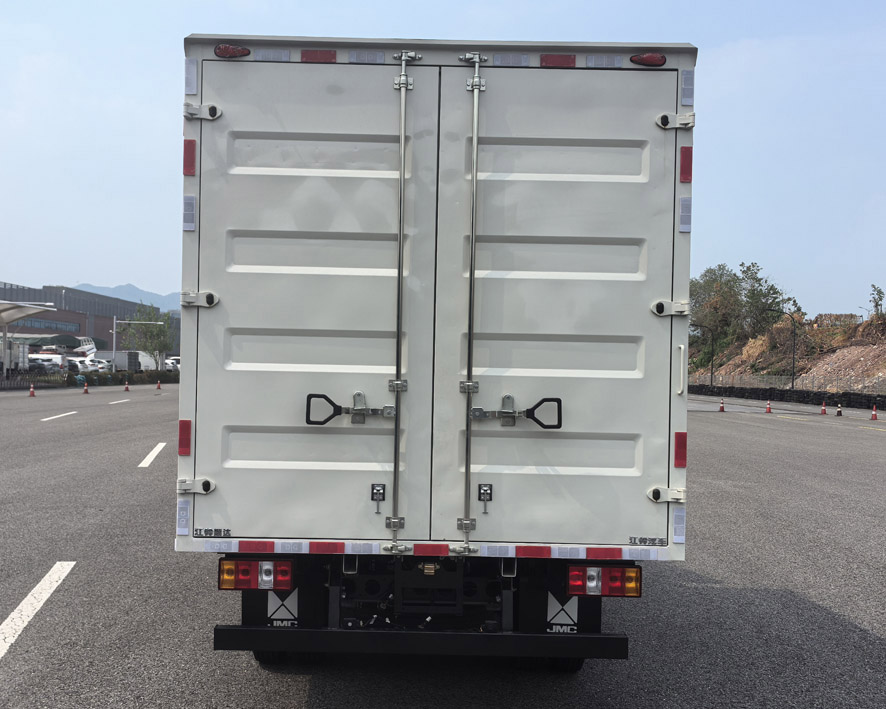 江鈴牌JX5041XXYTSCM26廂式運輸車公告圖片