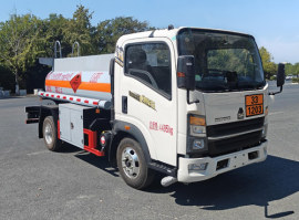 加油车