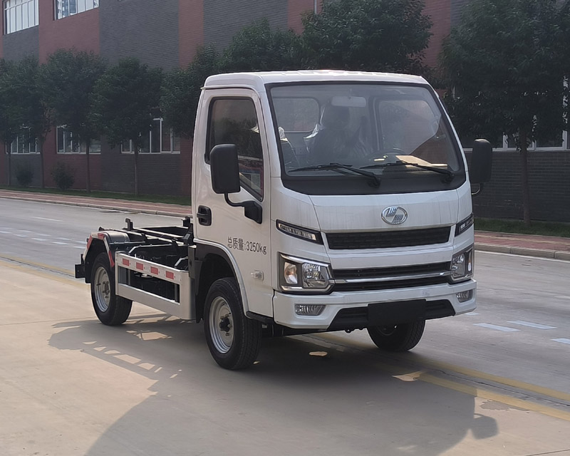 中植汽车牌CDL5030ZXXDTBEV纯电动车厢可卸式垃圾车公告图片