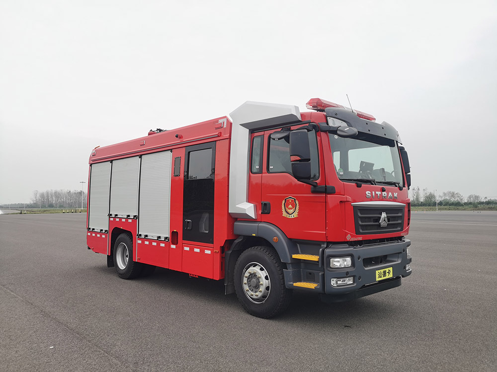 SJD5180GXFPM50/SDA 捷达消防牌泡沫消防车图片