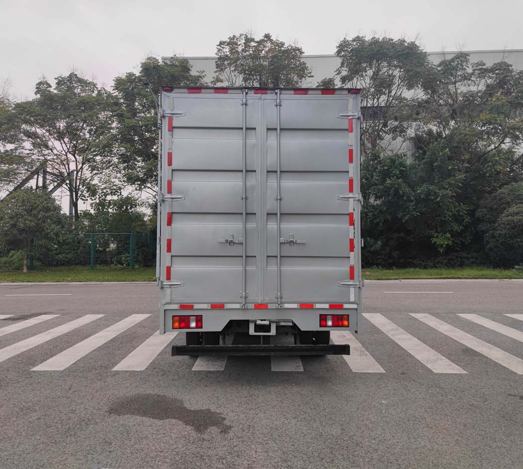 豪沃牌ZZ5047XXYK3414Z145BEVF1纯电动厢式运输车公告图片