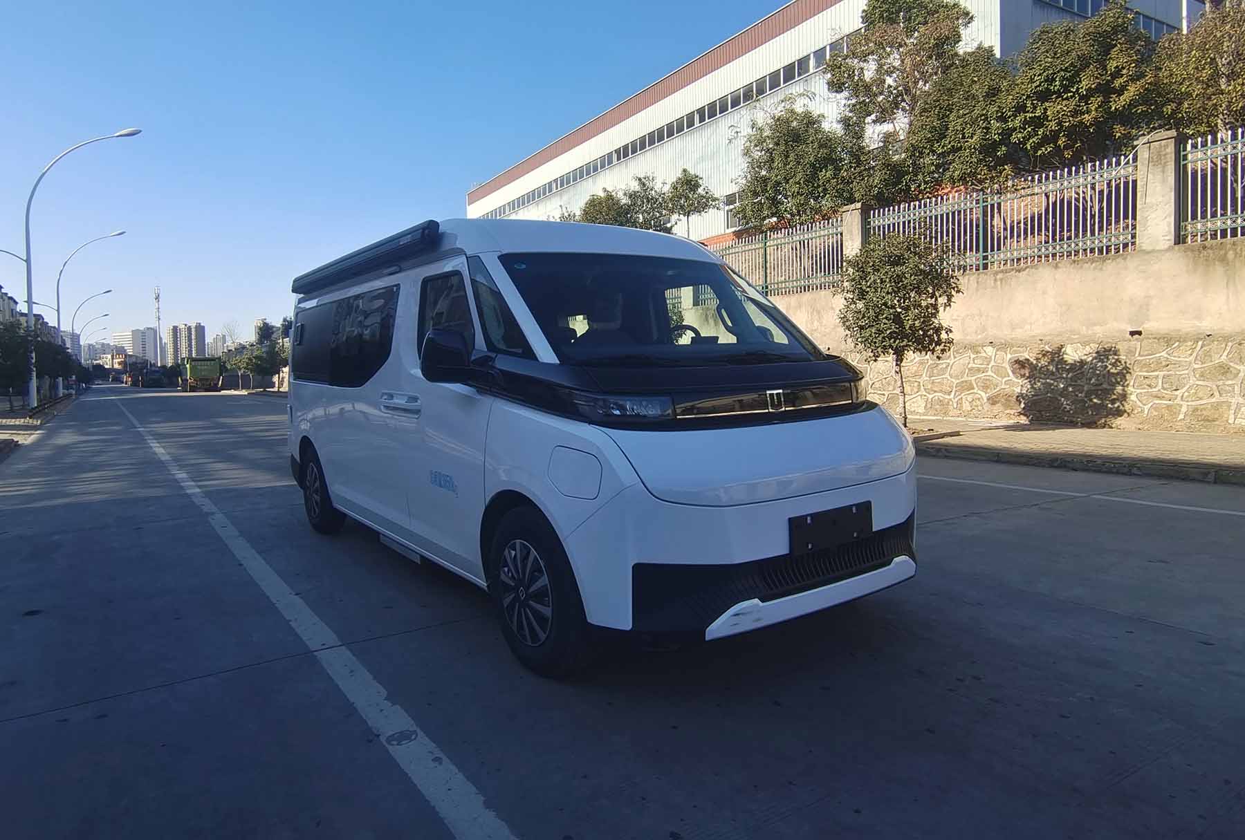 華通牌HCQ5047XLJDNCBEV-BC純電動(dòng)旅居車(chē)公告圖片
