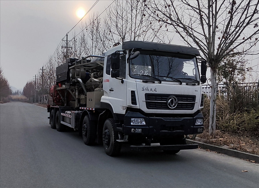PFT5310TYLDF6型压裂车图片