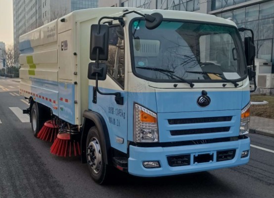 宇通牌YTZ5121TSLD1BEV纯电动扫路车