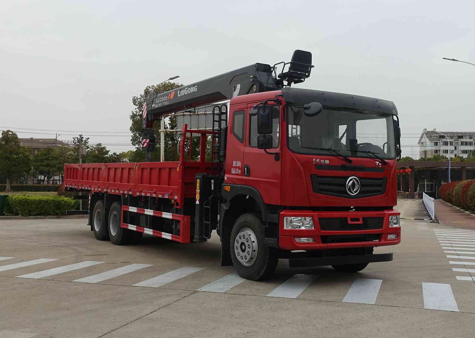 CLG5250JSQDFHS型随车起重运输车图片