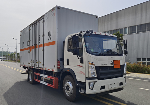 匯力威牌VVV5127XQYZZ6爆破器材運(yùn)輸車公告圖片