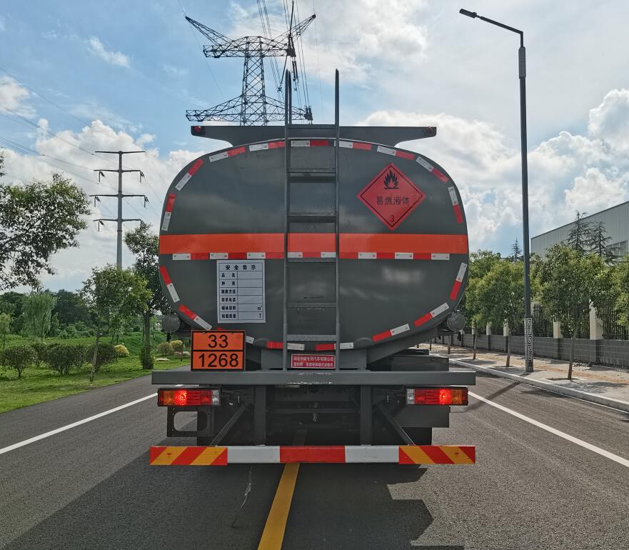 楚韻牌EZW5321GRYSN6易燃液體罐式運輸車公告圖片
