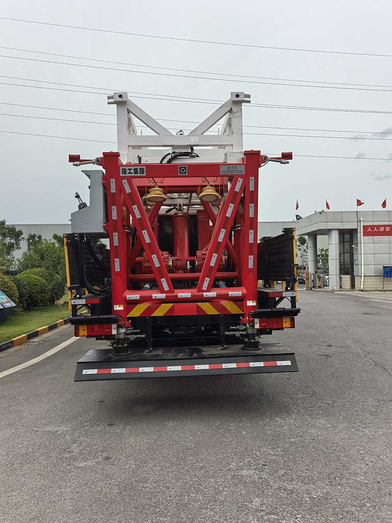徐工牌XZJ5500TXJX6修井机公告图片