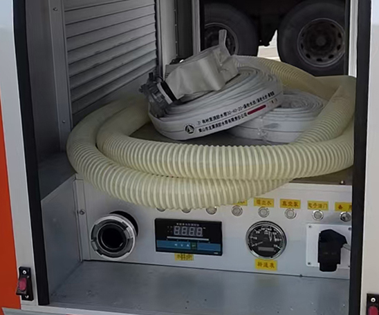 云海牌KK5046GSS01洒水车公告图片