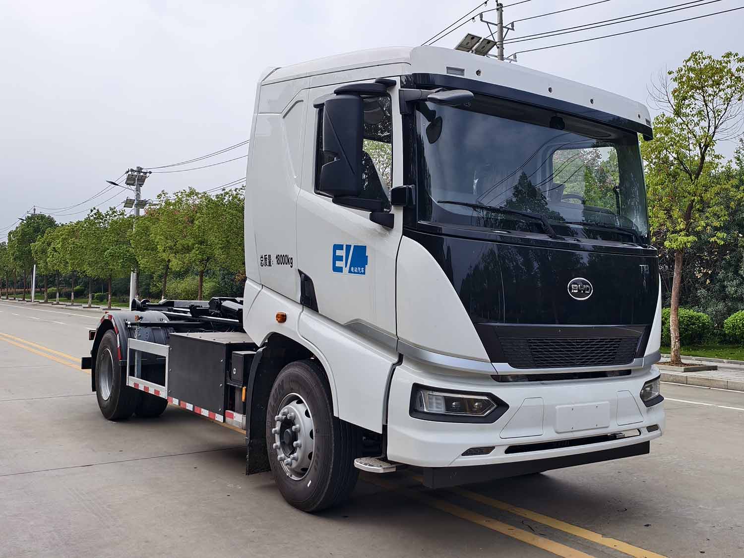 富岩汽车牌HWL5181ZXXBEV纯电动车厢可卸式垃圾车
