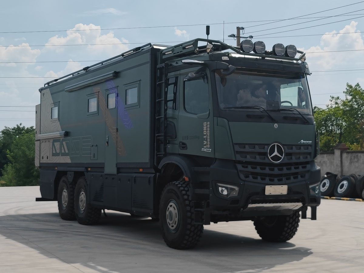 AKP5220XLJ 科摩多龙牌旅居车图片