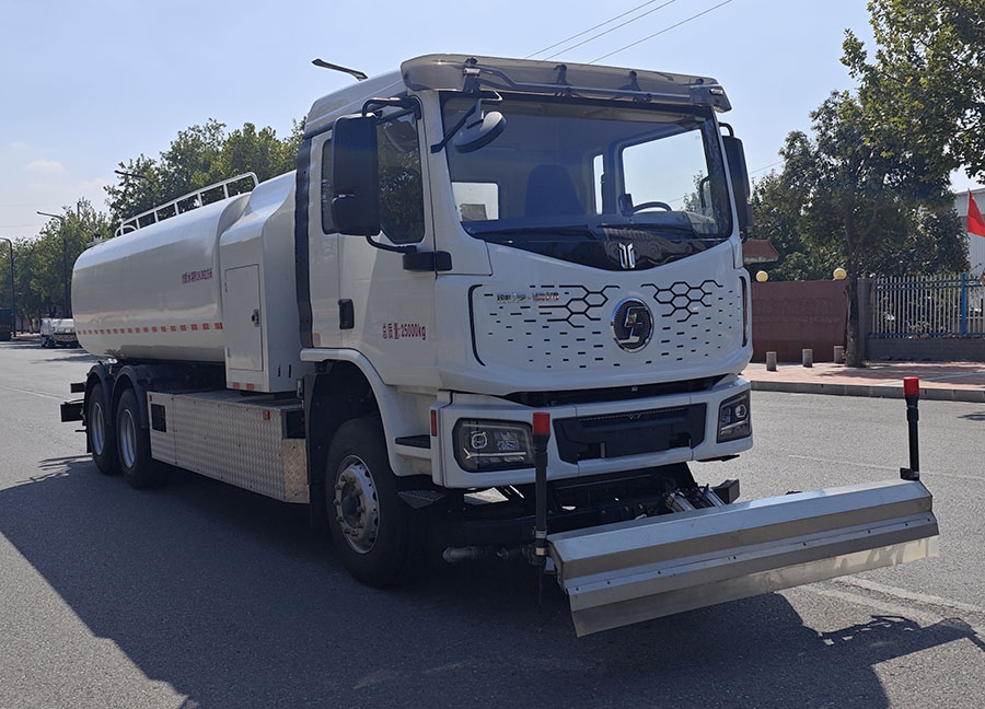 HRD5257GQXBEVS型纯电动清洗车图片
