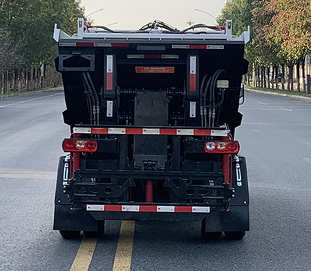 亞潔牌BQJ5040ZZZSHBEV純電動(dòng)自裝卸式垃圾車公告圖片