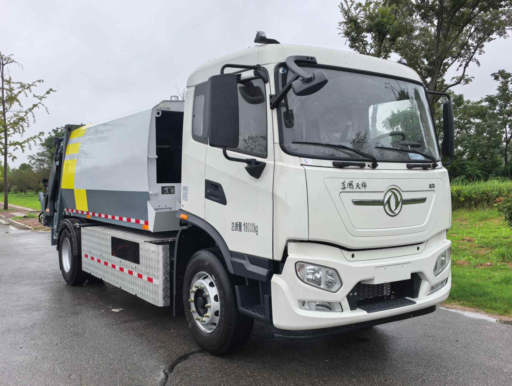 赛沃牌SAV5185ZYSBEV纯电动压缩式垃圾车