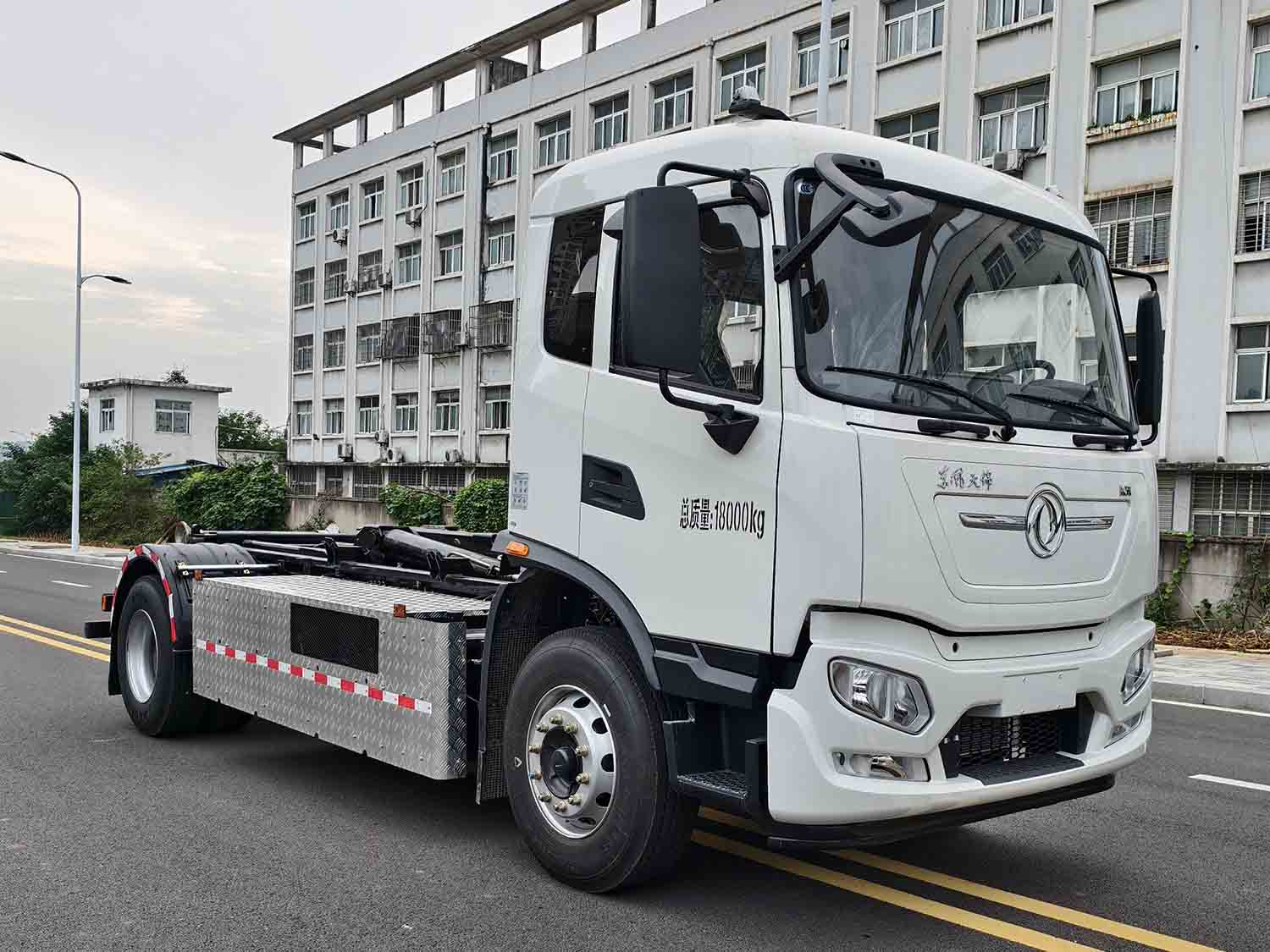 瑭桥牌TQH5183ZXXDFBEV纯电动车厢可卸式垃圾车