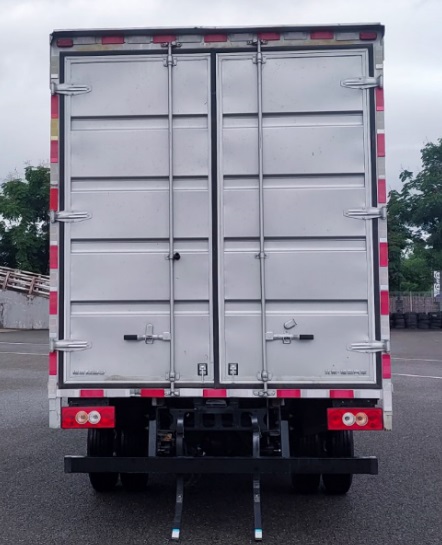 福田牌BJ5048XXY-FK1厢式货车公告图片