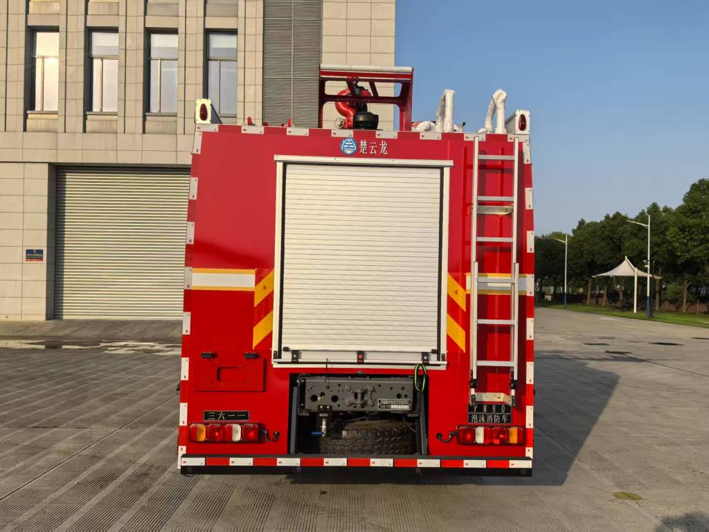 楚云龙牌XFY5190GXFPM80/S6A泡沫消防车公告图片