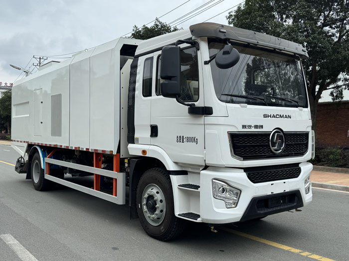 传旗重科牌CQH5181TXSSXBEV纯电动洗扫车