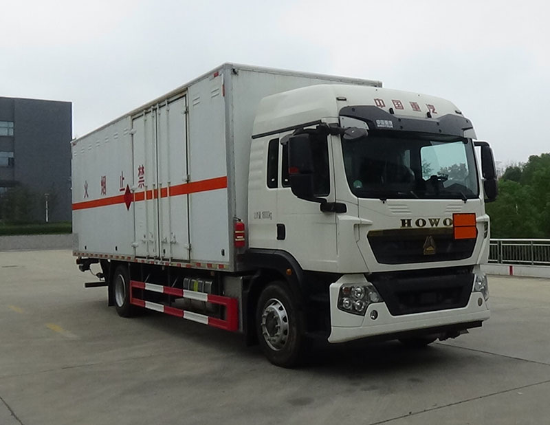 程力牌CL5181XRQ6BXW易燃气体厢式运输车