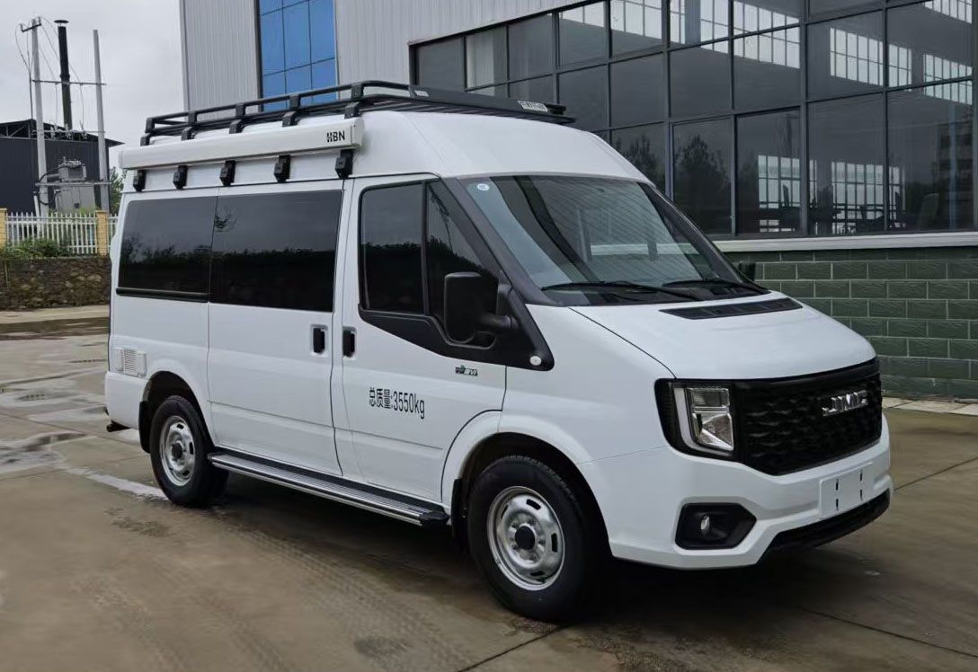 圣洲牌LVZ5040TSYJX6宿营车