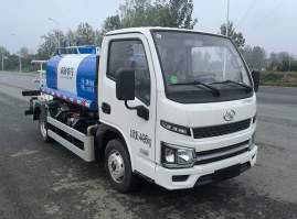 绿化喷洒车