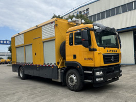 大流量排水抢险车