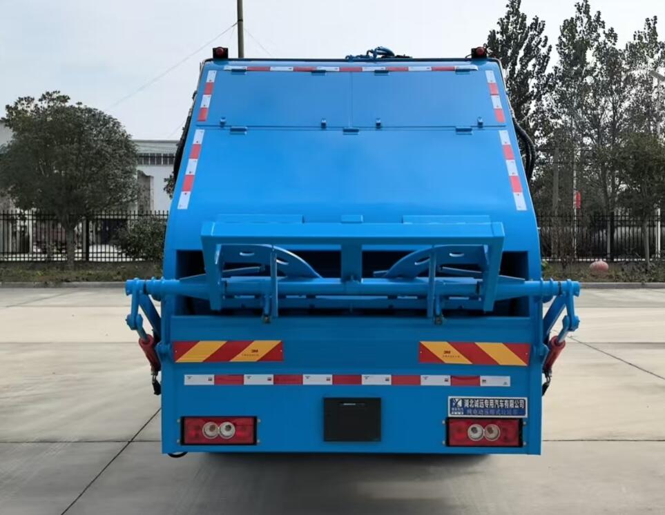 冠远牌SCY5128ZYSBEV纯电动压缩式垃圾车公告图片