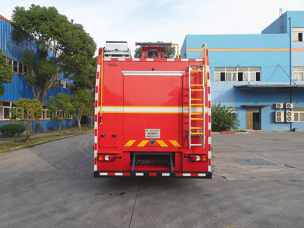 捷达消防牌SJD5380GXFSG180/BCA水罐消防车公告图片