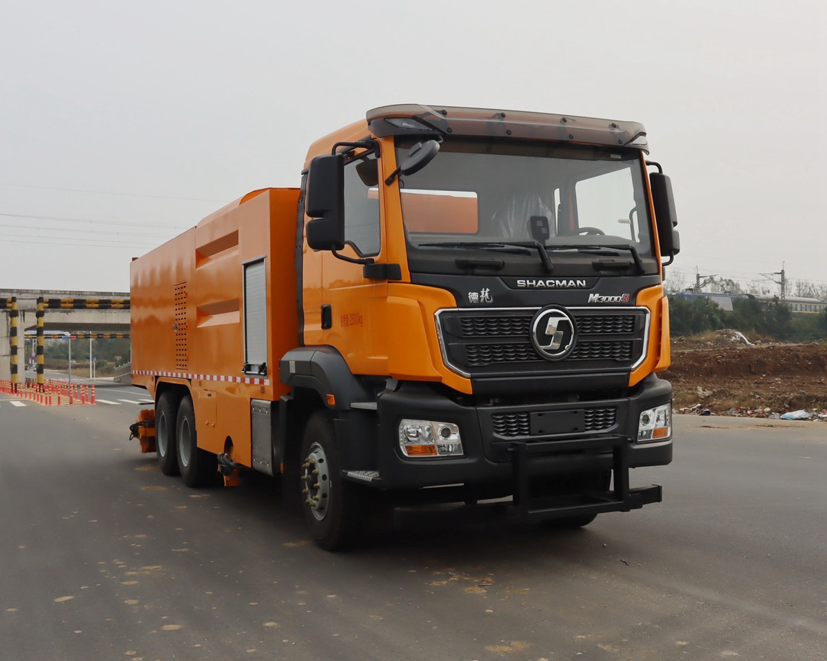 中汽力威牌HLW5252TCXSX6除雪车