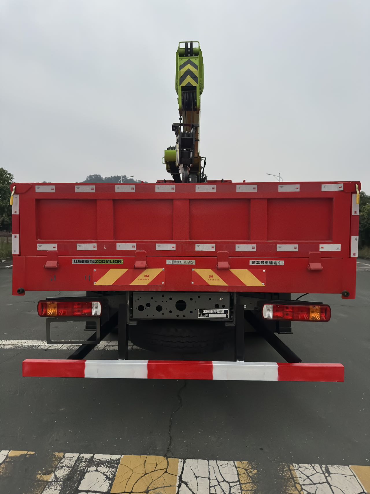 中联牌ZLM5180JSQZZ随车起重运输车公告图片
