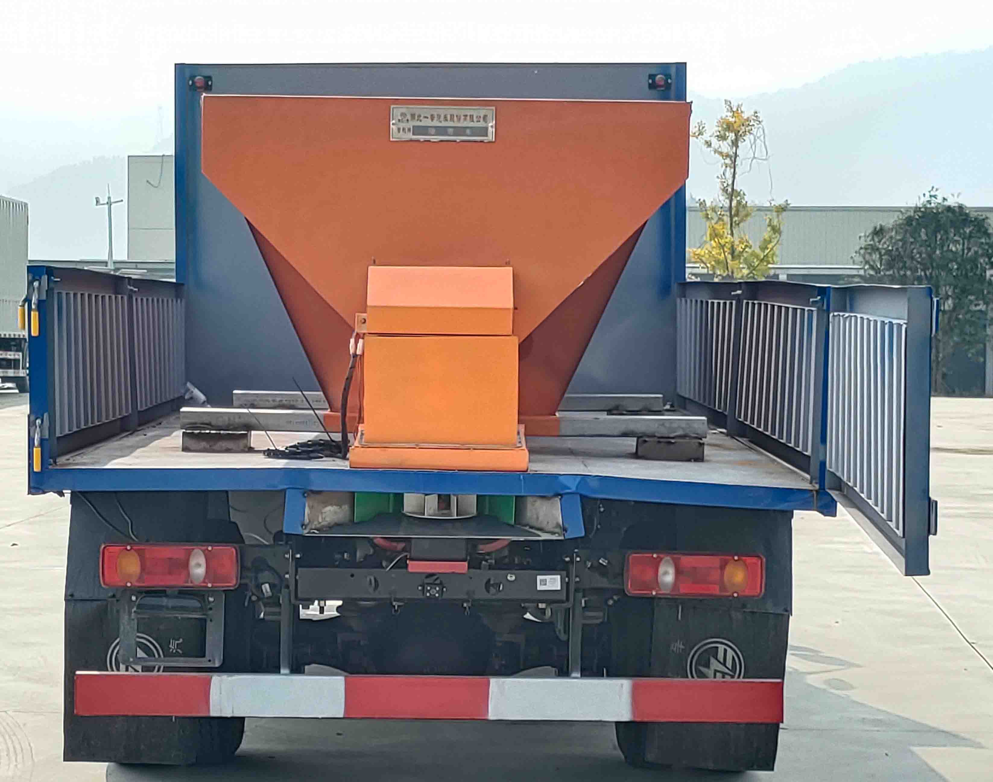 专致牌YZZ5042TCXD6除雪车公告图片