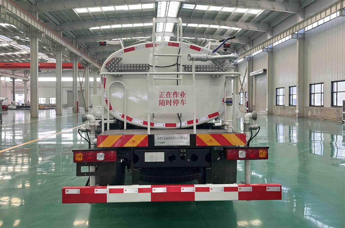 中益鑫牌ZYE5120GSSBEV纯电动洒水车公告图片