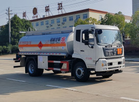 加油车