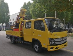 护栏抢修车
