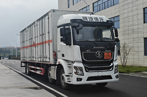 百捷牌QYY5269XRQSX6易燃?xì)怏w廂式運(yùn)輸車公告圖片
