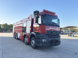 捷达消防牌SJD5381GXFPM180/BCA泡沫消防车